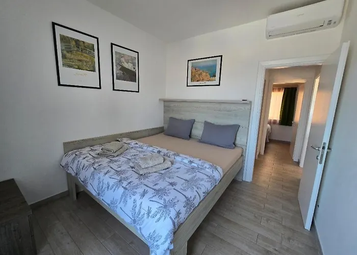 2-bedroomed Modern With Seaview * Costa Paradiso