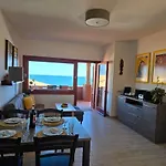 Lägenhet 2-bedroomed Modern With Seaview