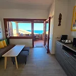 2-bedroomed Modern With Seaview Lägenhet *
