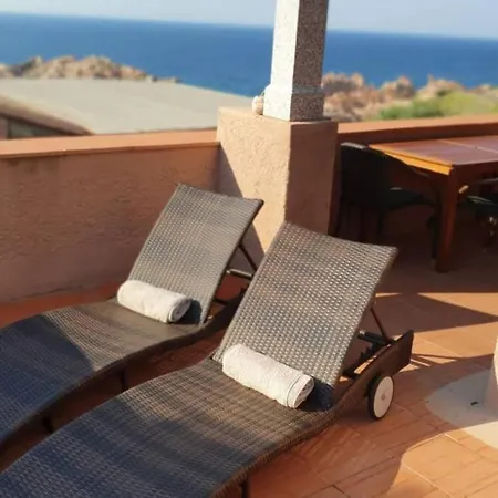 Apartment 2-bedroomed Modern With Seaview