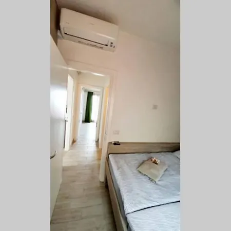 2-bedroomed Modern With Seaview *