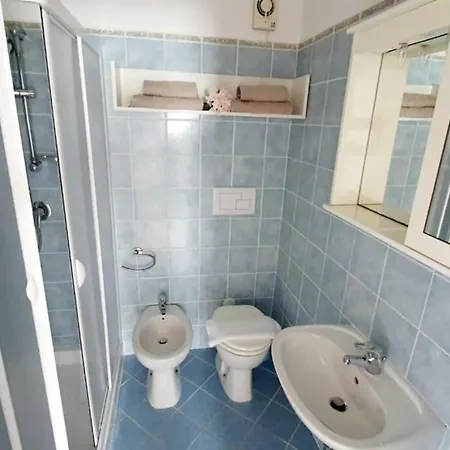 2-bedroomed Modern With Seaview *