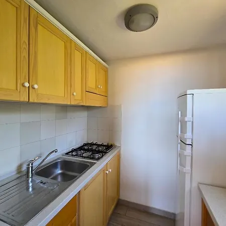 Апартаменты 2-bedroomed Modern With Seaview *