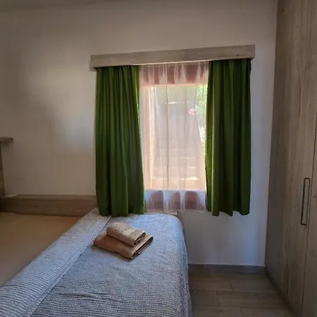 Апартаменты 2-bedroomed Modern With Seaview Коста-Парадисо