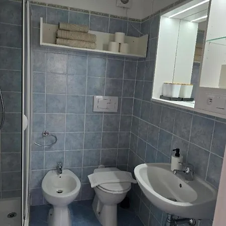Апартаменты 2-bedroomed Modern With Seaview *