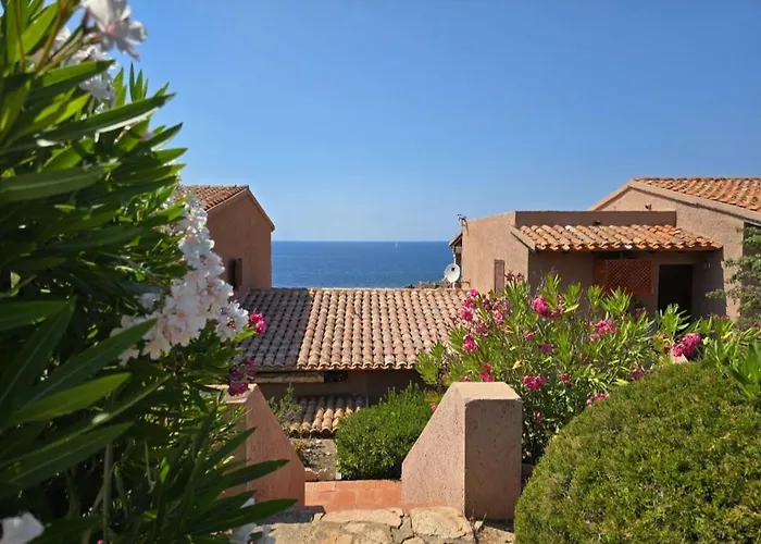 2-bedroomed Modern With Seaview