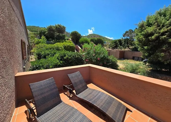 Apartment 2-bedroomed Modern With Seaview